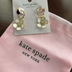 NWT Kate Spade cream floral earring